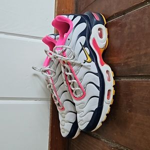 WOMENS NIKE AIR MAX PLUS